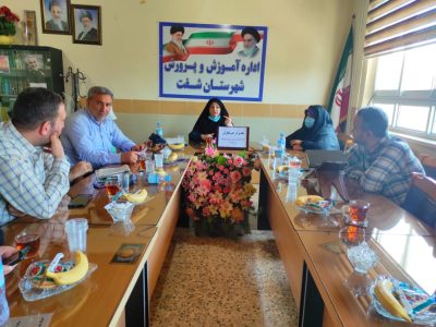 تجلیل از خبرنگاران و اصحاب رسانه توسط آموزش و پرورش شهرستان شفت