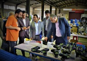 منطقه آزاد انزلی به قطب صنعت چرم کشور تبدیل میشود