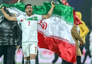 پدر جهانبخش: بازی علیرضا در تیم‌ ملی موجب افتخار ماست/ امیدوارم ملی‌پوشان پرچم کشورمان را به اهتزاز درآورند