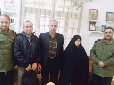 دیدار فرمانده لشکر عملیاتی ۱۶ قدس گیلان با خانواده شهیدان امام پناهی