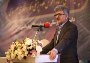 «هوش مصنوعی» و «پزشکی فرادقیق» فناوری‌های پیش روی درمان هستند/ رهبری سازمان‌های پیچیدهء سلامت، نیازمند تربیت «پزشکان پنج ستاره» است