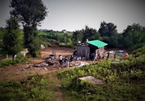 روایت تیتر گیلان از جهاد سازندگی در مناطق محروم شفت/ منافقان آتش زدند، دانشجویان متعهد انقلابی ساختند