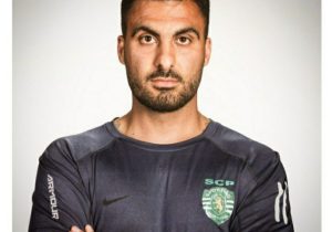 لژیونر فوتبال ایران: با تشویق در ورزشگاه حمایتمان کنید