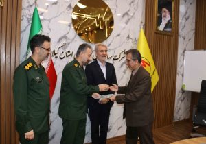 در خدمتگزاری به مردم، نباید لحظه ای غفلت نماییم