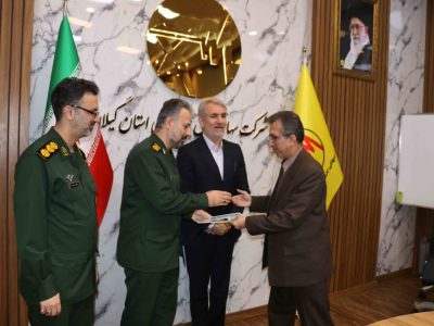 در خدمتگزاری به مردم، نباید لحظه ای غفلت نماییم