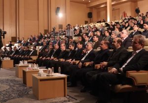 قدردانی وزیر نیرو از مدیر عامل برق گیلان به منظور اشاعه فرهنگ مصرف بهینه برق