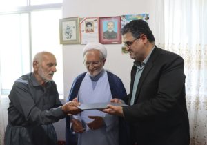 دیدار با خانواده شهدا موجب قوت قلب است