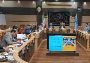 برای خدمت به مردم با کسی تعارف نداریم