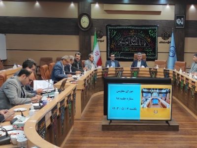 برای خدمت به مردم با کسی تعارف نداریم