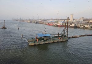 آغاز عملیات لایروبی در سایه بحران زیست‌محیطی دریای کاسپین