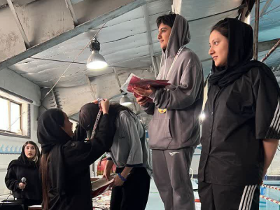 رقابت ۷۰ نجات‌غریق نوجوان گیلانی در استخر ملوان رشت