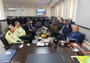مجموعه فرمانداری سیاهکل با پرسنل خدوم انتظامی تعامل دوسویه دارند