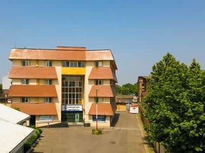 پرداخت کامل مطالبات سال ۱۴۰۳ و دو ماه نخست ۱۴۰۴ به دانشگاه علوم پزشکی و داروخانههای استان